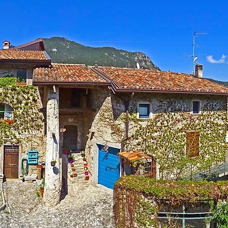 Rustico Colonna House by Gardadomusmea Vesio Exterior foto